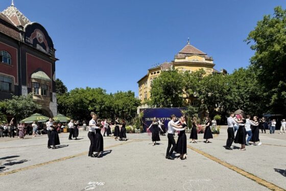 Održan tradicionalni Maturalni ples učenika srednjih škola